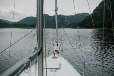 What is a sailing yacht?