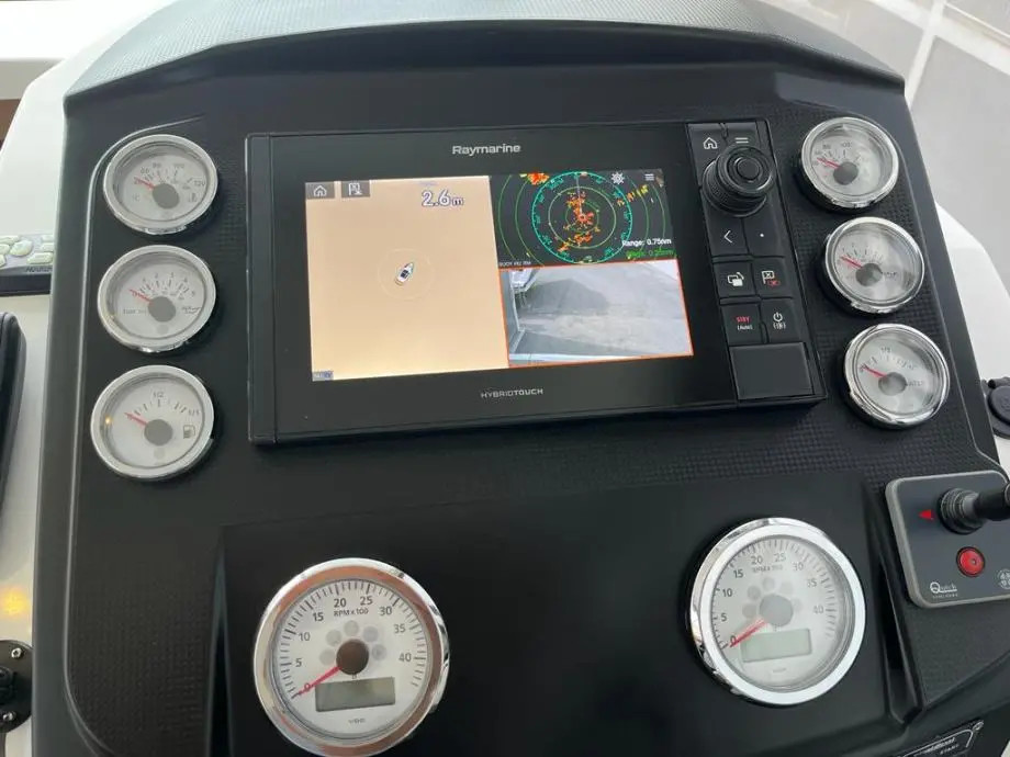 Аренда моторная лодка Antares 32 (Antares 32 Fly) - 11