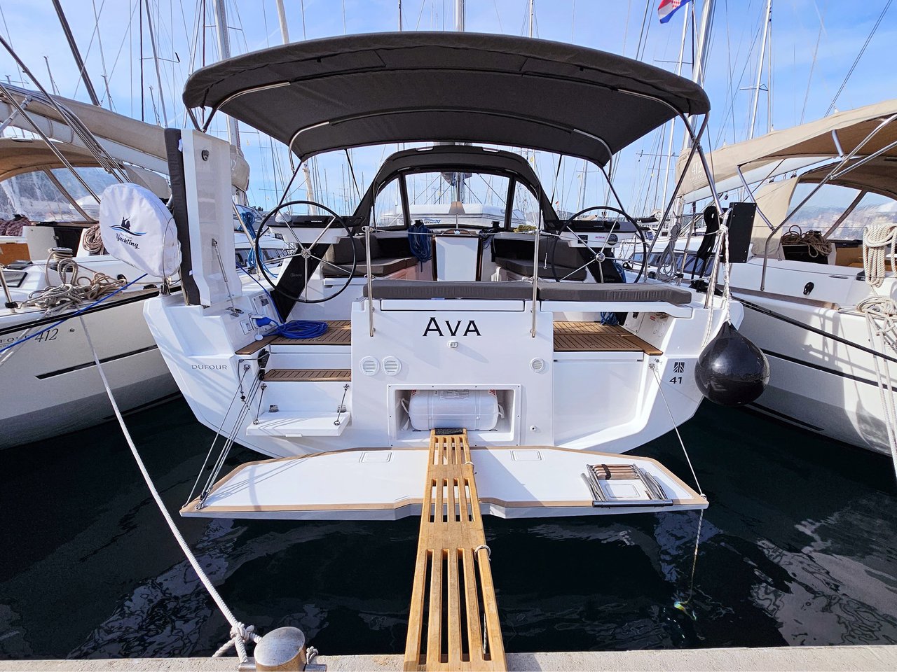 Ava